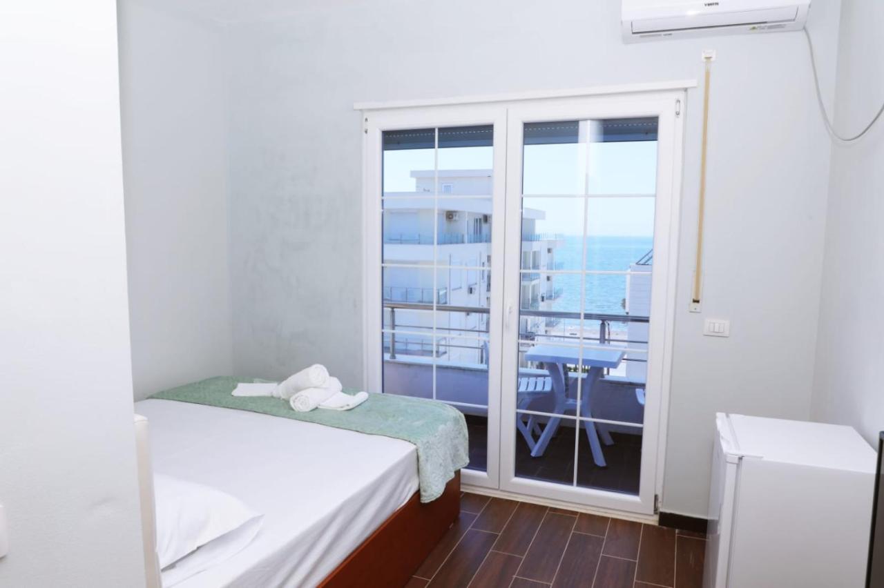 Ryan'S Hotel Shëngjin Dış mekan fotoğraf